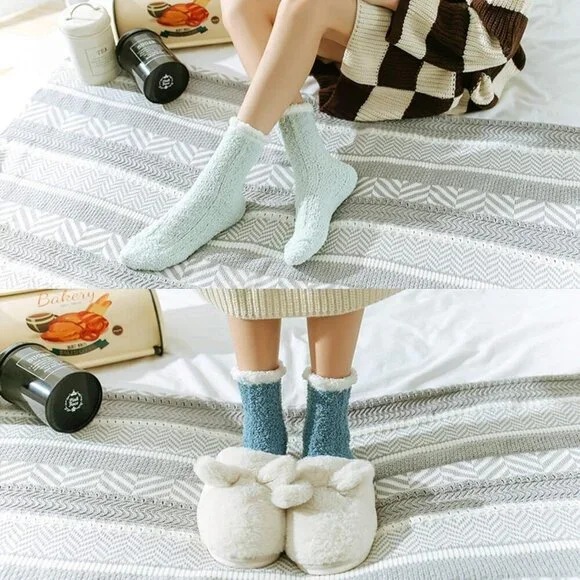 ⭐ 7-Pair Women’s Fuzzy Socks Cozy Fluffy Warm Christmas Gift Set